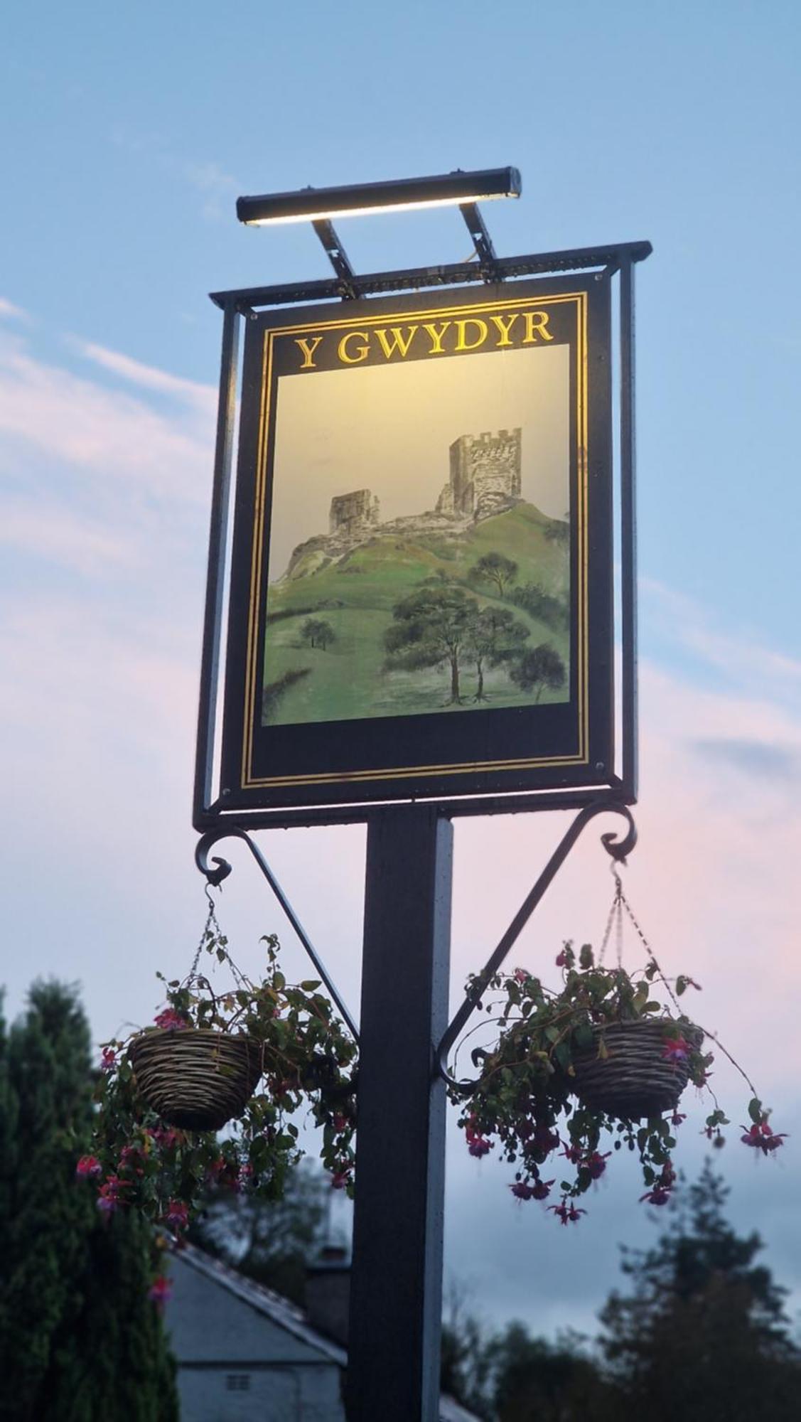 Y Gwydyr Hotel - Dolwyddelan Exteriér fotografie